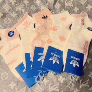 Women's Adidas size 7-9 White Pink Floral Ankle Socks 5-Pack